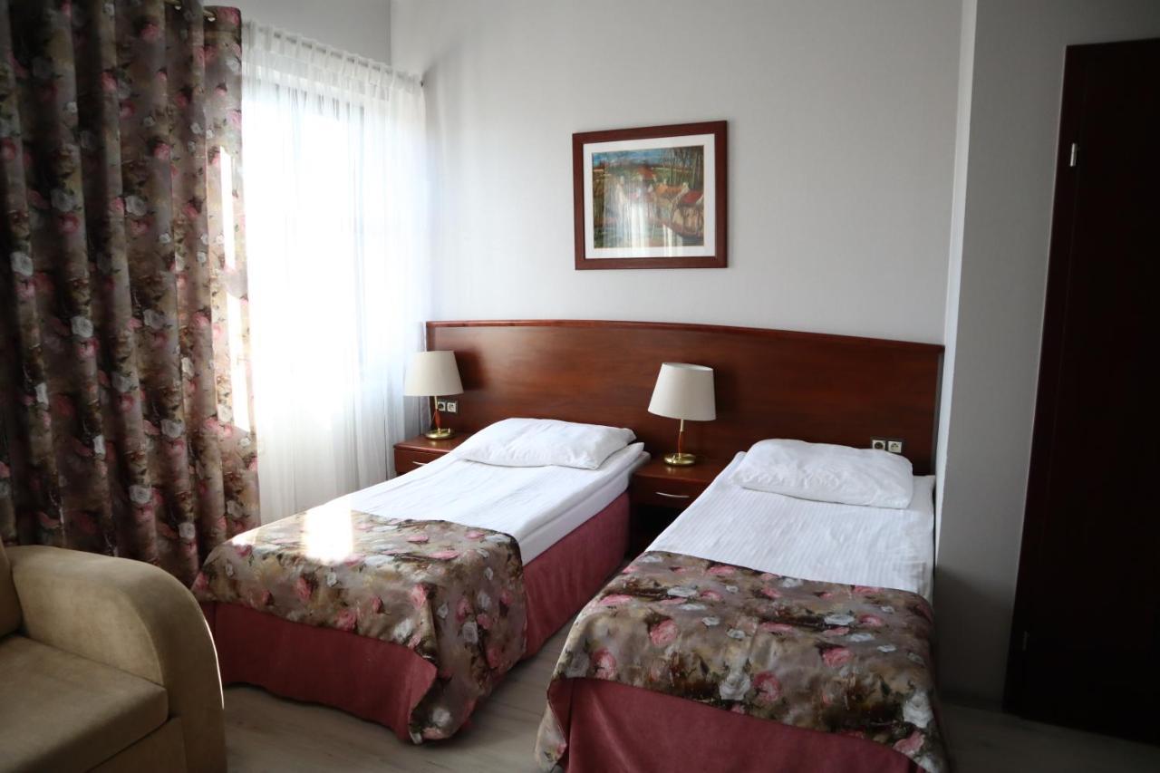 Aparthotel Ekspresja Nakło nad Notecią Екстериор снимка